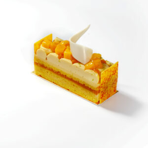 AIRSIDE Pâtisserie -Mango & Passionfruit Cake (Available for self pick-up only)